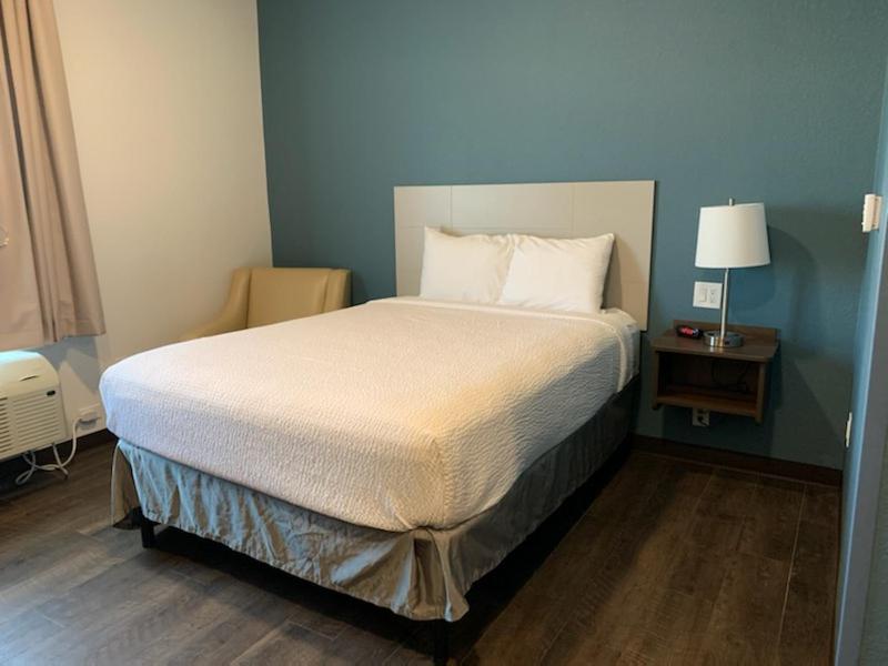 Candlewood Suites Pecos By Ihg Bagian luar foto