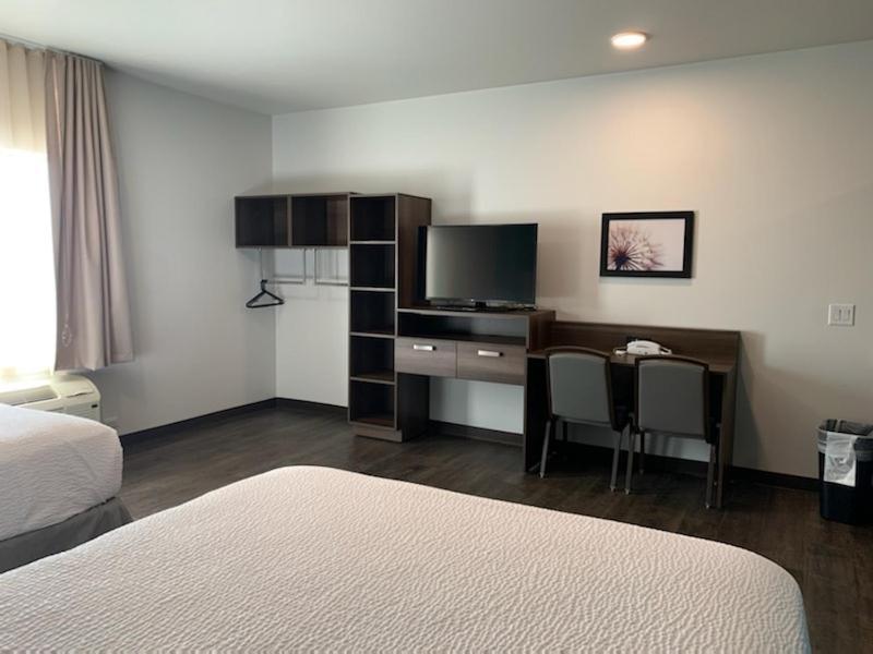 Candlewood Suites Pecos By Ihg Bagian luar foto