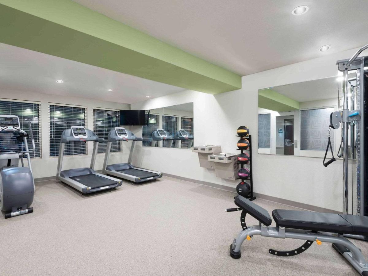 Candlewood Suites Pecos By Ihg Bagian luar foto