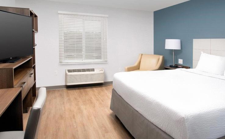 Candlewood Suites Pecos By Ihg Bagian luar foto